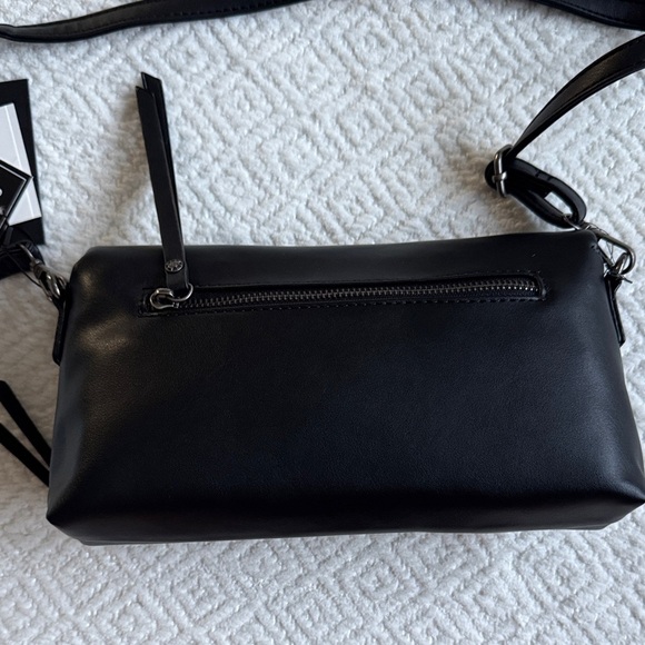 NWT Ed Hardy Black and Red Crossbody Bag - Picture 6 of 9